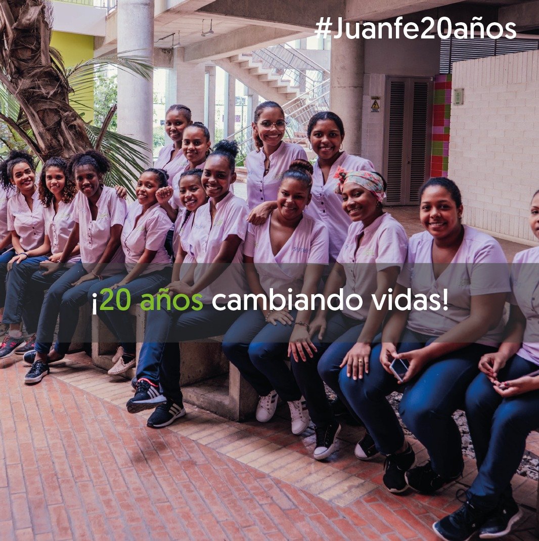 ¡20 años cambiando la vida de nuestras jóvenes!